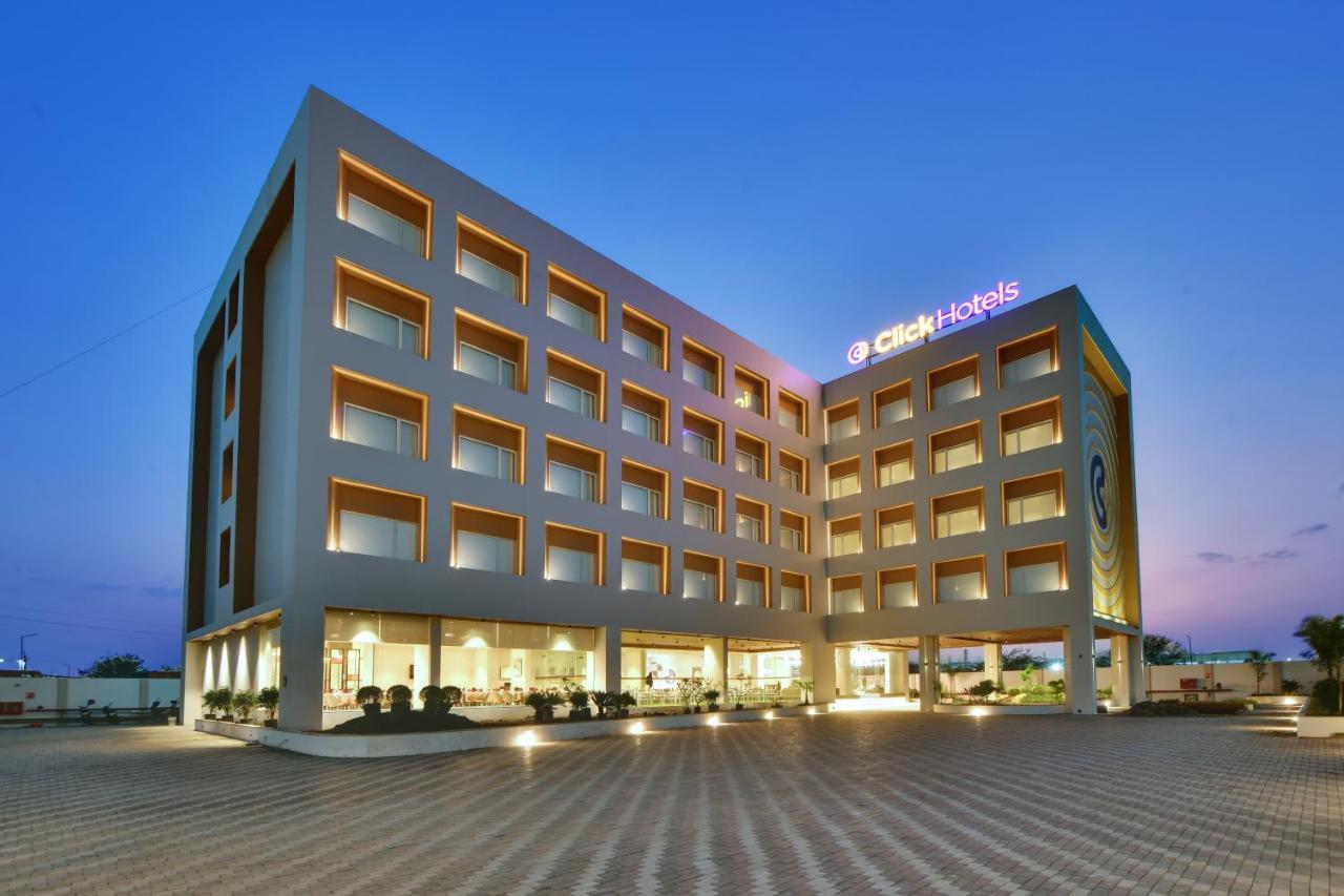 Click Hotel Pithampur Mhow Zewnętrze zdjęcie
