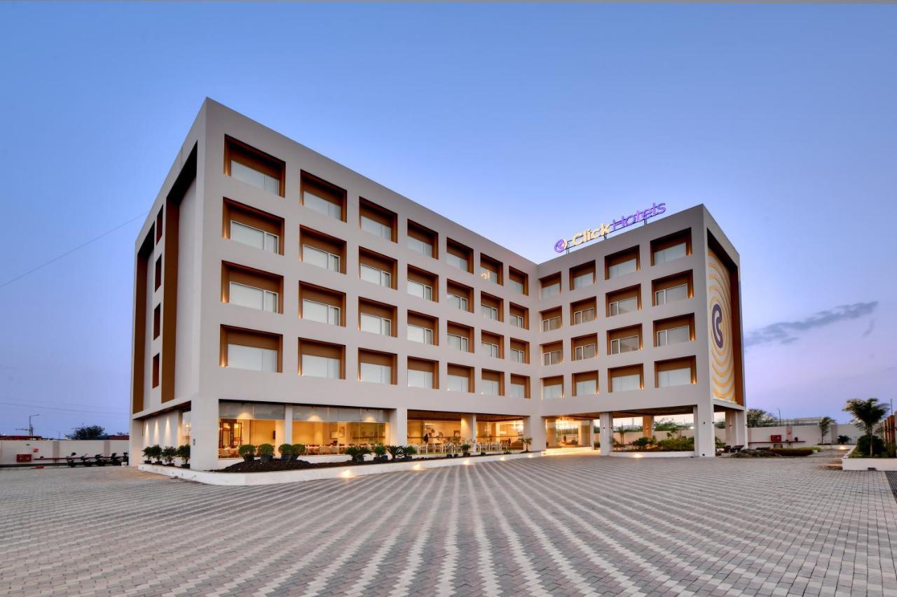Click Hotel Pithampur Mhow Zewnętrze zdjęcie