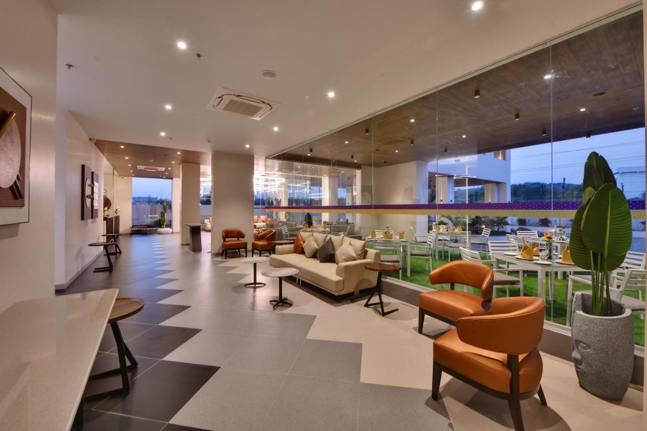 Click Hotel Pithampur Mhow Zewnętrze zdjęcie