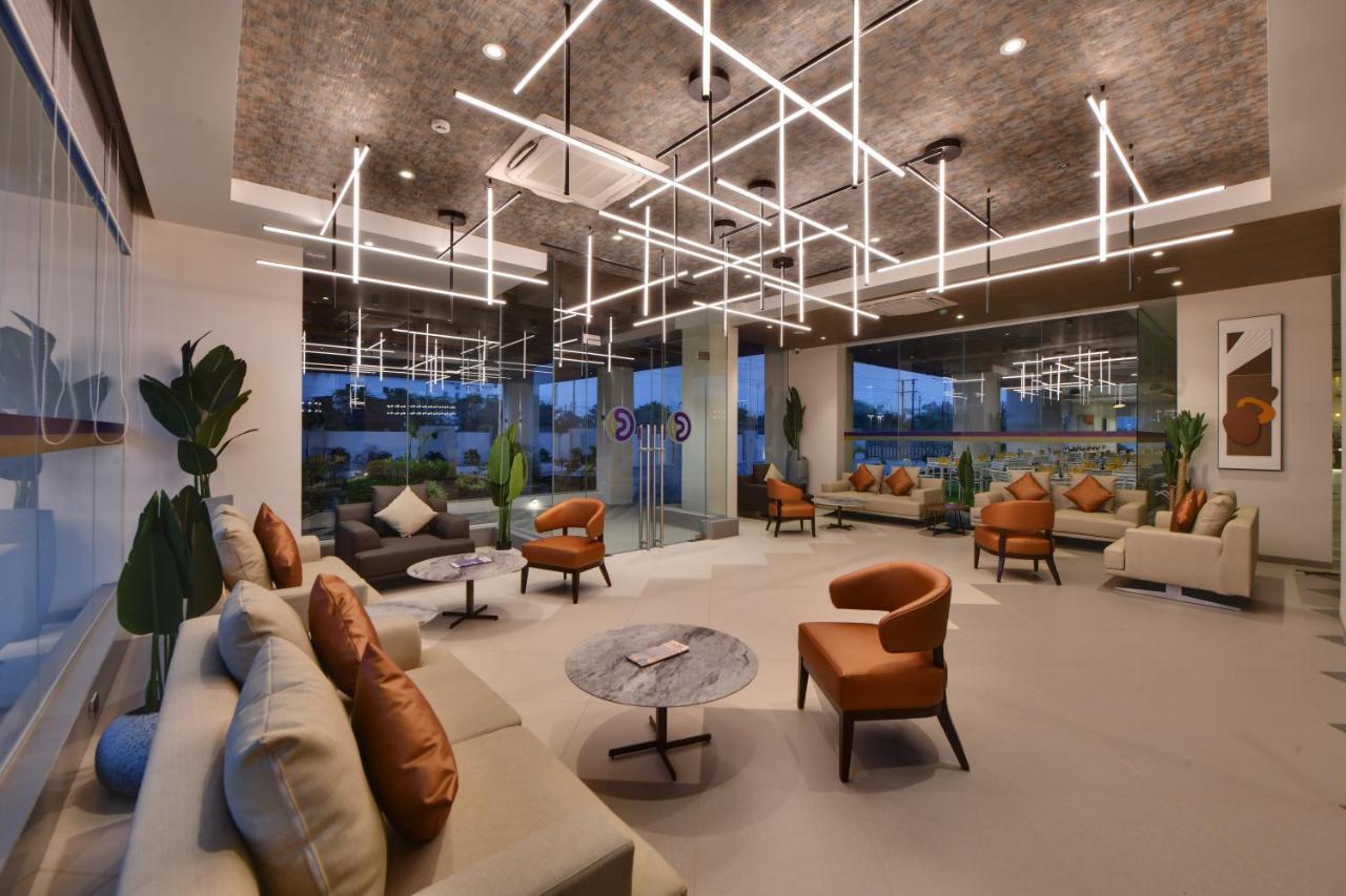 Click Hotel Pithampur Mhow Zewnętrze zdjęcie